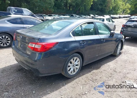 2015 Subaru Legacy 2.5I Premium из США, поврежденный, VIN 4S3BNAC65F3053011
